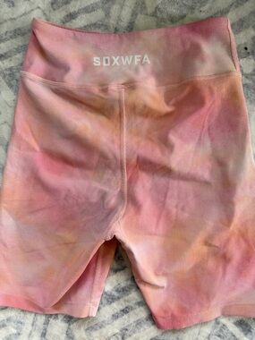 SOXWFA White Fox Pink Tie-Dye Bike Shorts